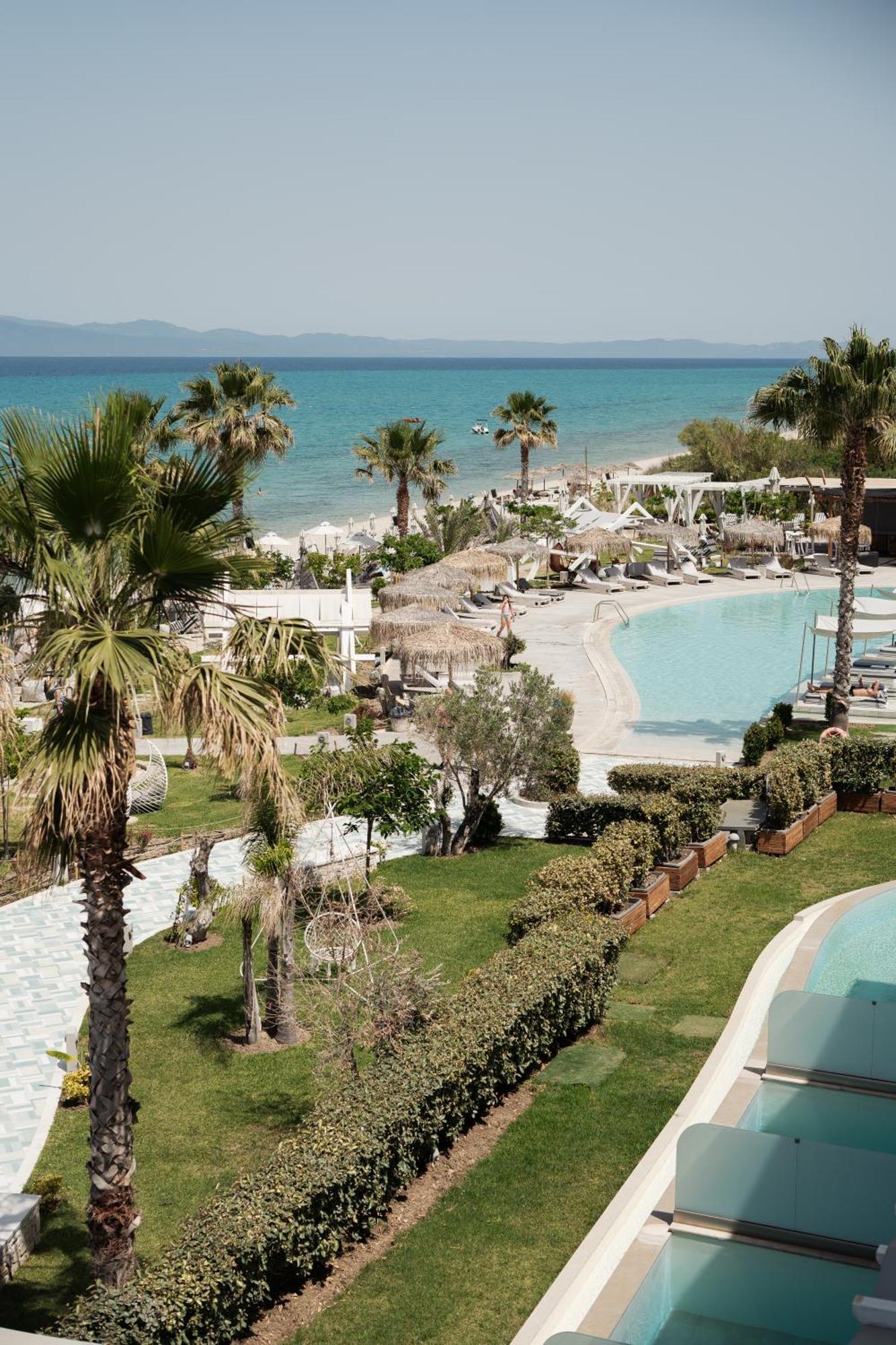 Blue Carpet Luxury Suites Pefkochori Exterior foto