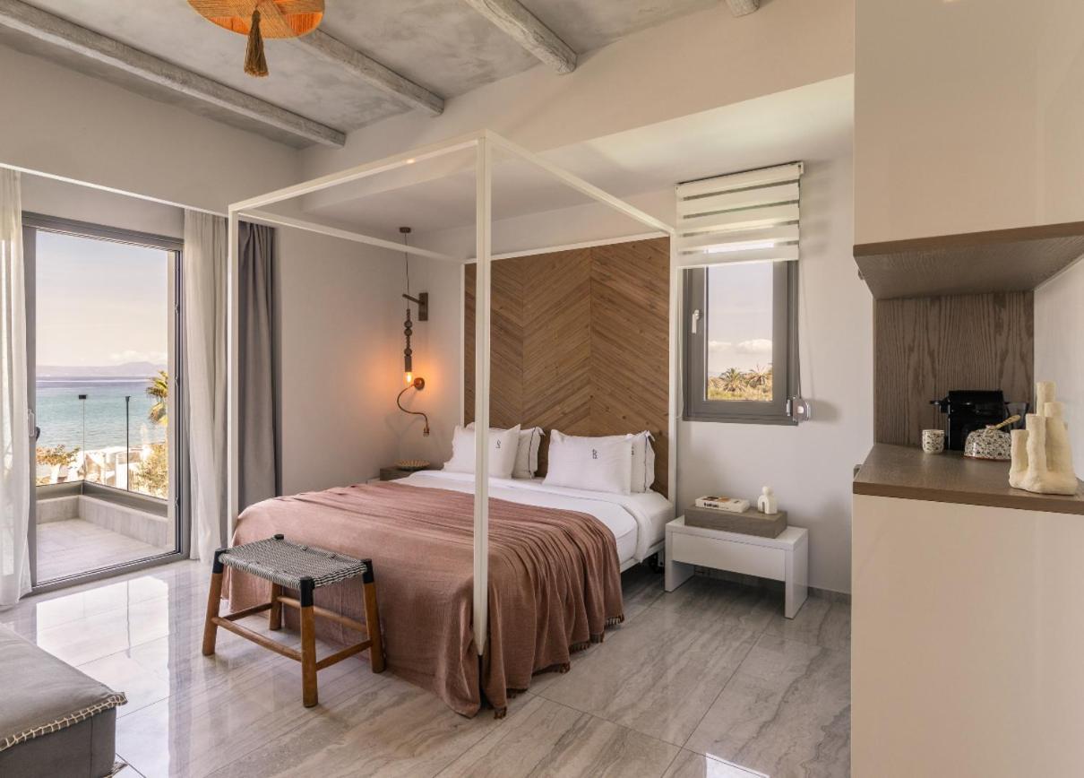 Blue Carpet Luxury Suites Pefkochori Exterior foto