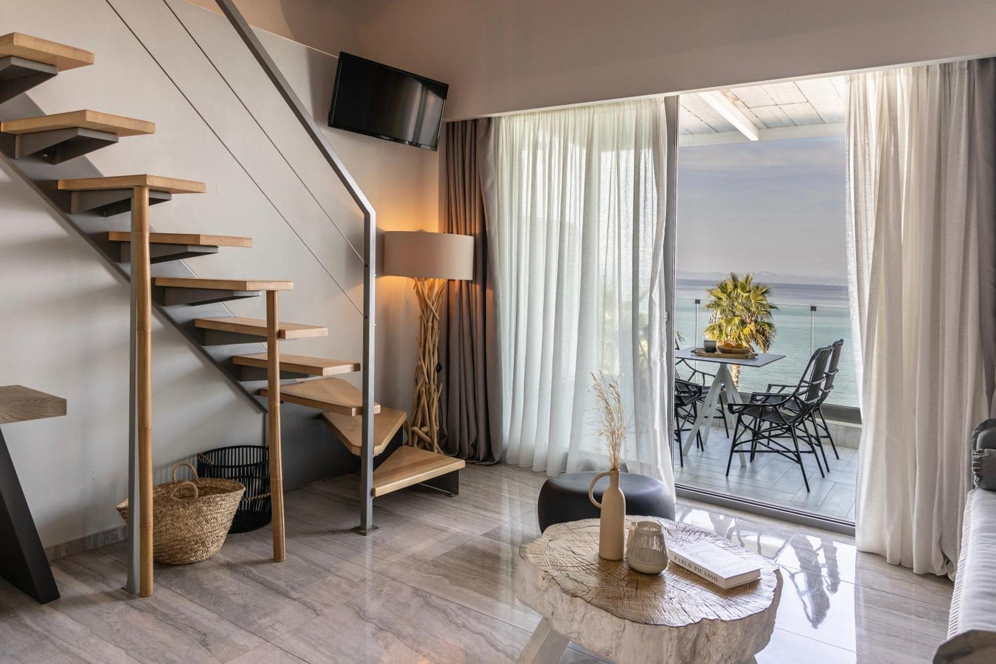 Blue Carpet Luxury Suites Pefkochori Exterior foto